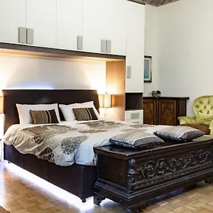 arena-center-luxury-apartment.hotelinveneto.com/