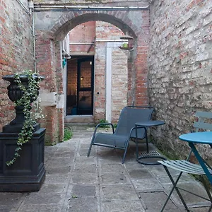casa-lorenzo_venisejetaime.hotelinveneto.com/